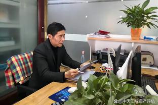 渝媒：宋黎辉回应开网约车是临时顶班，本职是足球队总经理兼教练